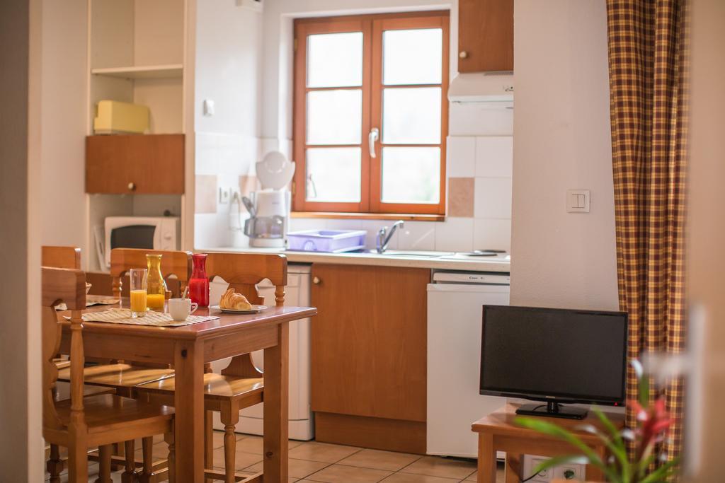 Residence Nemea Les Chalets D'Estive Cauterets Rum bild