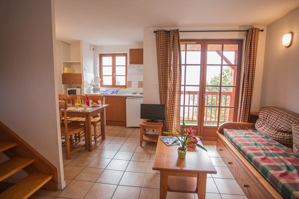 Residence Nemea Les Chalets D'Estive Cauterets Rum bild