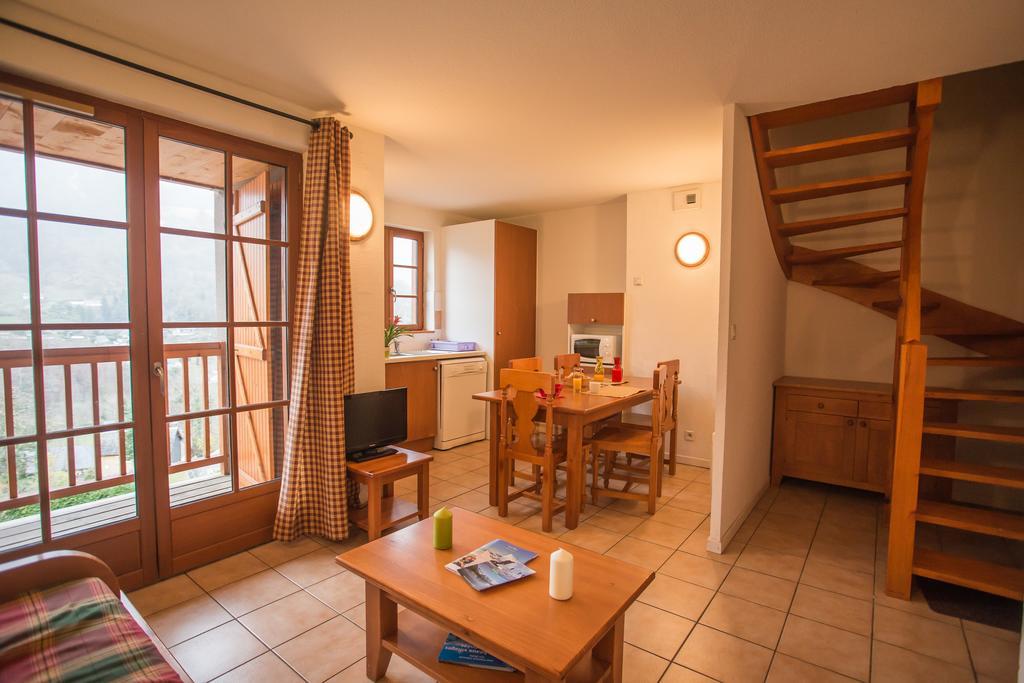Residence Nemea Les Chalets D'Estive Cauterets Rum bild