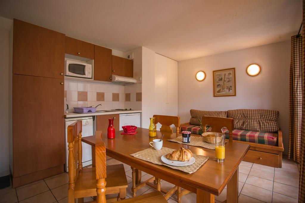 Residence Nemea Les Chalets D'Estive Cauterets Rum bild